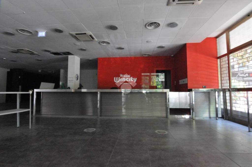 negozio in affitto a Bologna in zona San Vitale