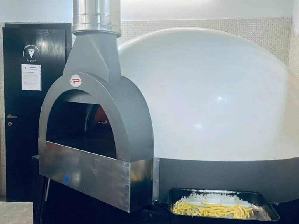 negozio in affitto a Bologna in zona Saragozza