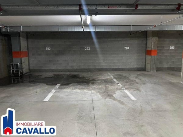negozio in affitto a Bologna in zona Murri