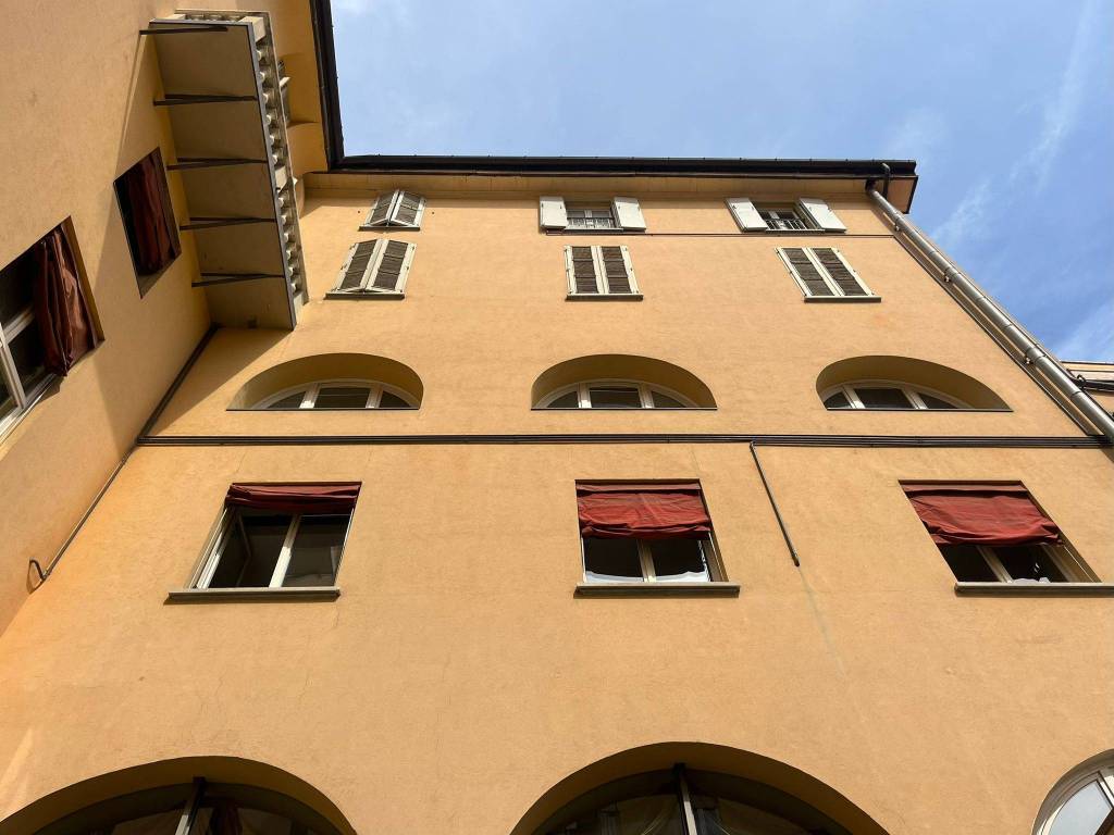 ufficio in affitto a Bologna in zona Santo Stefano
