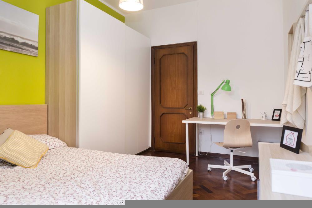 negozio in affitto a Bologna in zona Centro Storico