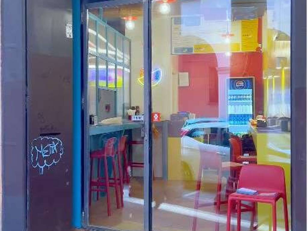 negozio in affitto a Bologna in zona San Vitale