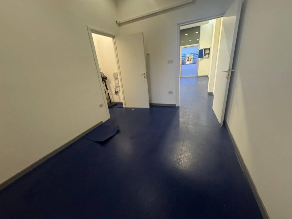 negozio in affitto a Bologna in zona Pilastro