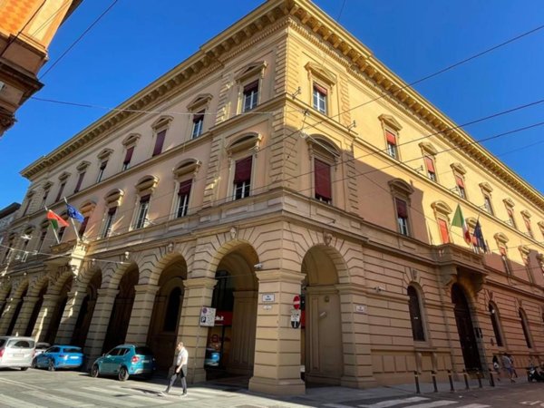 negozio in affitto a Bologna in zona Centro Storico