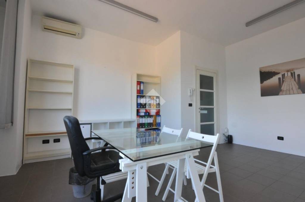 ufficio in affitto a Bologna in zona Savena