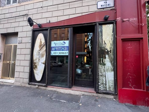 negozio in affitto a Bologna in zona San Vitale