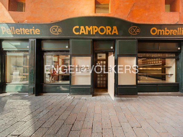 negozio in affitto a Bologna in zona Centro Storico