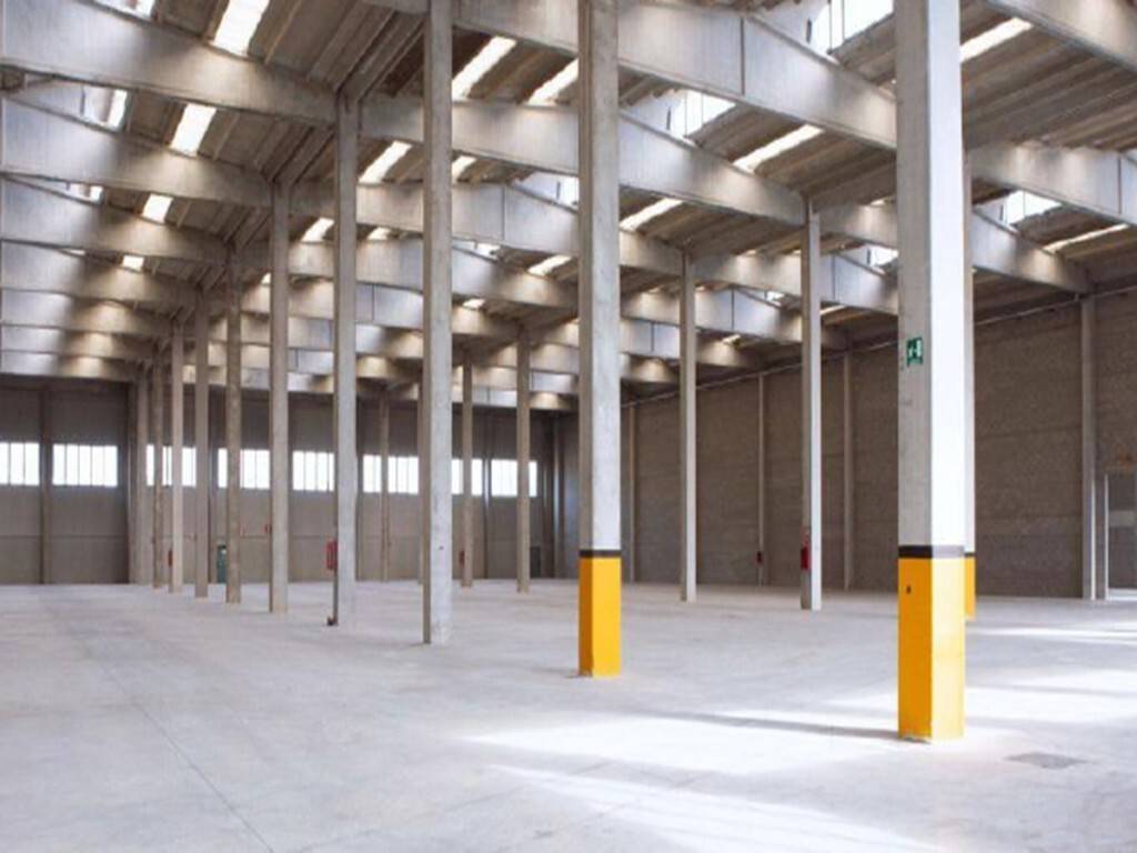 locale commerciale in affitto a Bologna in zona Savena