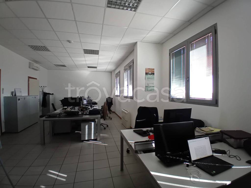 ufficio in affitto a Bologna in zona Zona Industriale Ròveri