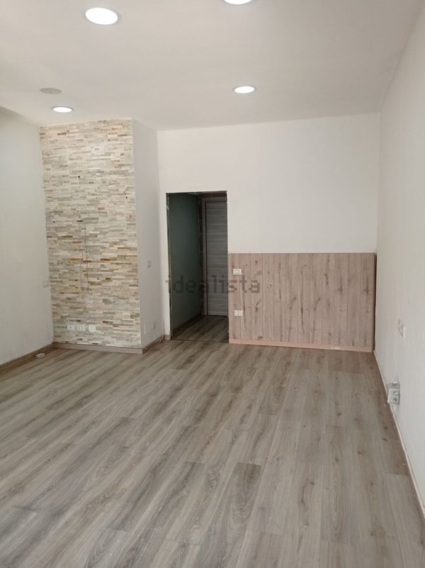 negozio in affitto a Bologna in zona San Vitale