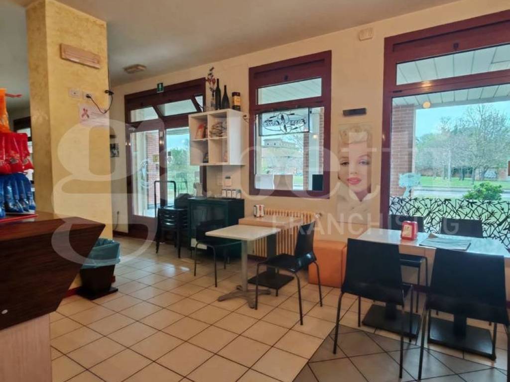 negozio in affitto a Bologna in zona Bolognina