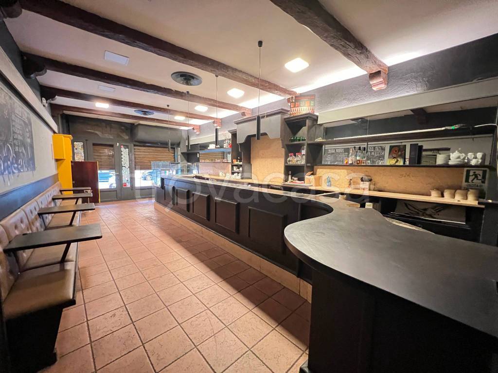 negozio in affitto a Bologna in zona San Vitale