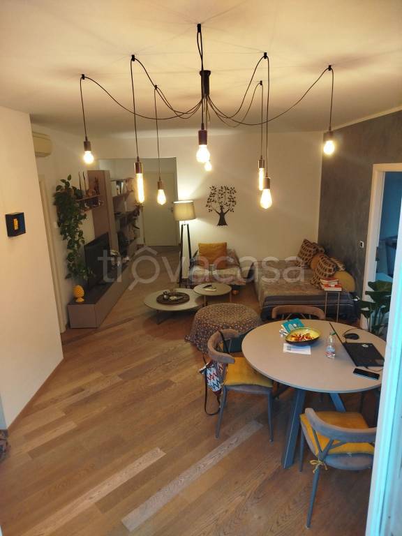 appartamento in affitto a Bologna in zona Saffi