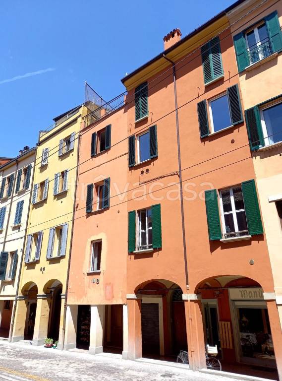 appartamento in affitto a Bologna in zona Santo Stefano