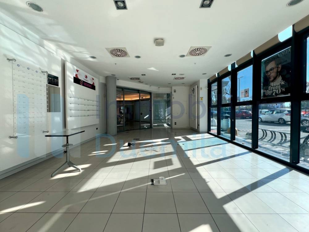 locale commerciale in affitto a Bologna in zona Corticella