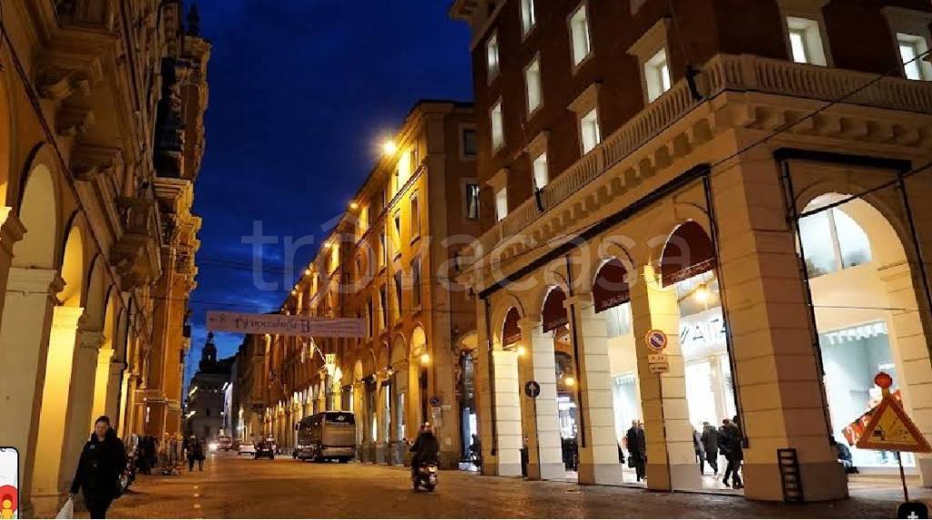 negozio in affitto a Bologna in zona San Vitale