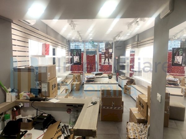negozio in affitto a Bologna in zona Centro Storico