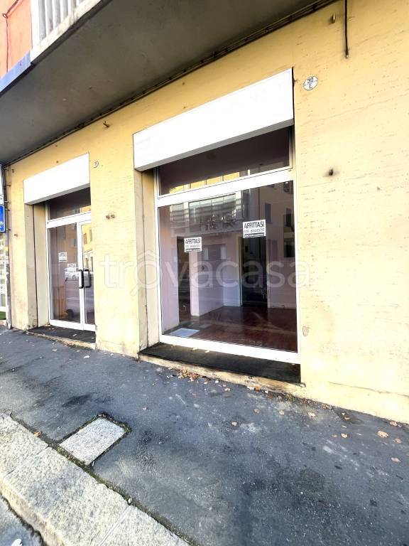 negozio in affitto a Bologna in zona Saragozza