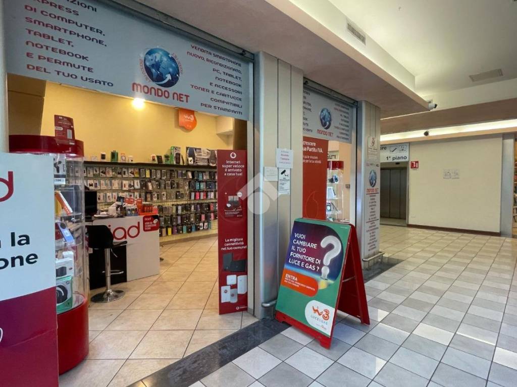 negozio in affitto a Bologna in zona Corticella