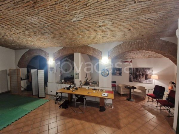 negozio in affitto a Bologna in zona Centro Storico