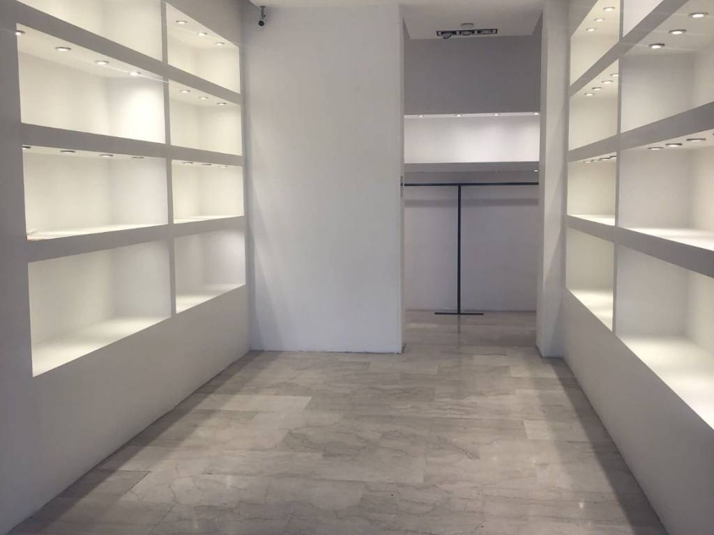 negozio in affitto a Bologna in zona Centro Storico