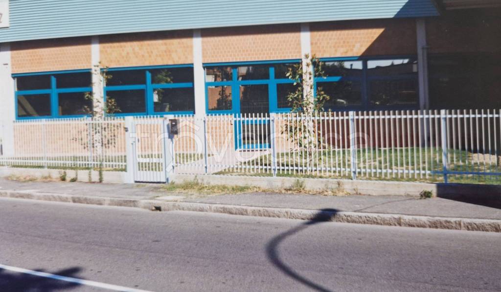 negozio in affitto a Bologna in zona Corticella