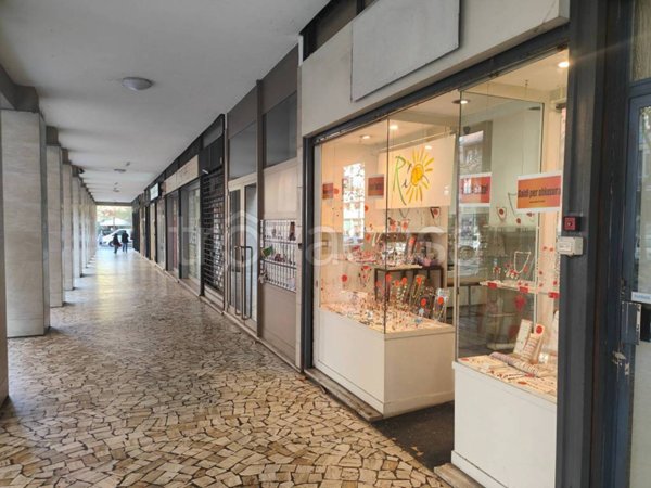 negozio in affitto a Bologna in zona Murri
