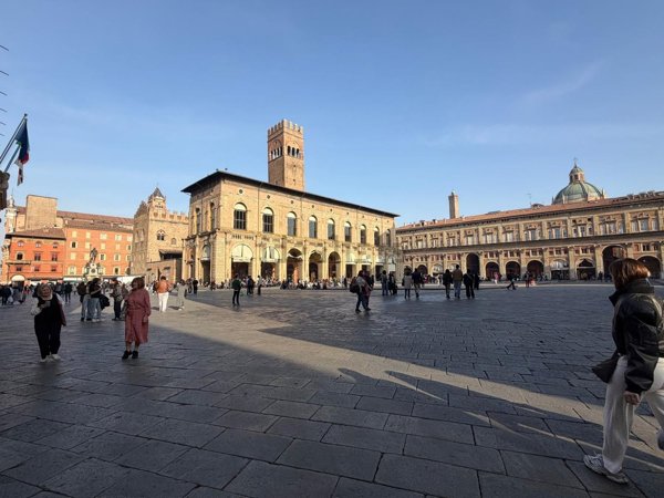 negozio in affitto a Bologna in zona Centro Storico