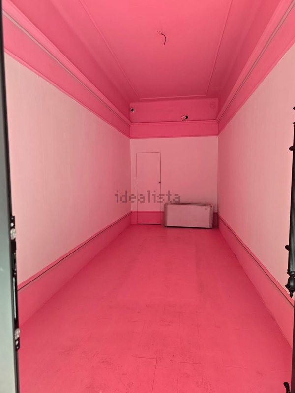 locale commerciale in affitto a Bologna in zona Centro Storico