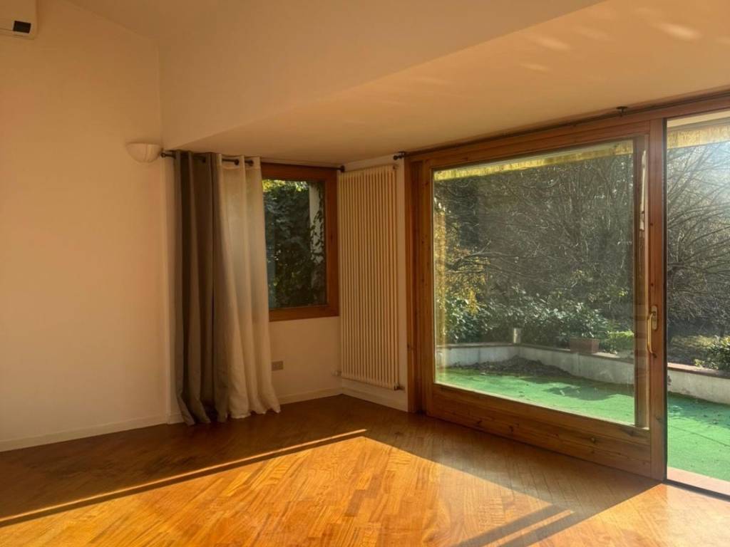 casa indipendente in affitto a Bologna in zona Santo Stefano