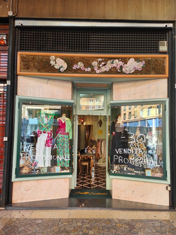 negozio in affitto a Bologna in zona Centro Storico