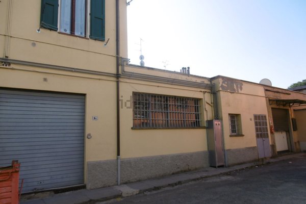 trivano in affitto a Bologna