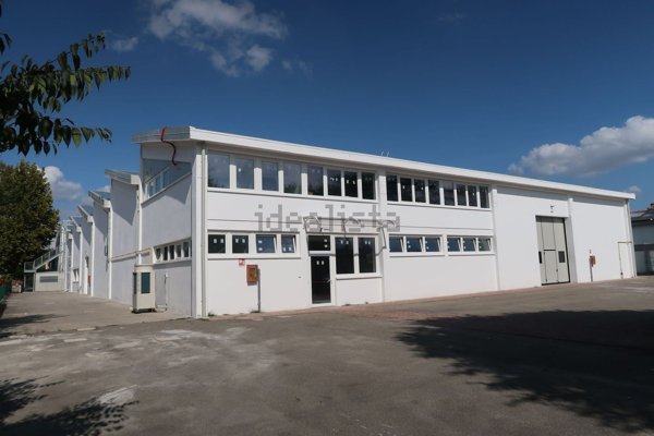 capannone in affitto a Bologna in zona Quartiere Porto