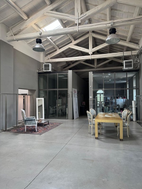 locale commerciale in affitto a Bologna in zona Borgo Panigale