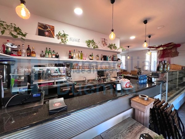 negozio in affitto a Bologna in zona San Vitale