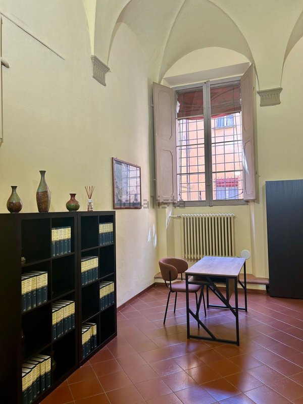 ufficio in affitto a Bologna in zona Santo Stefano