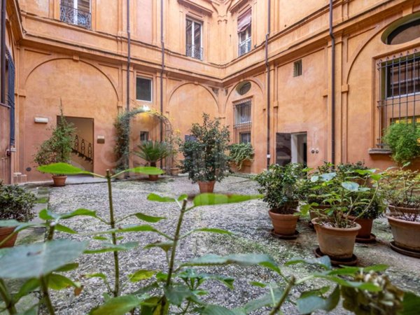 appartamento in affitto a Bologna in zona Santo Stefano