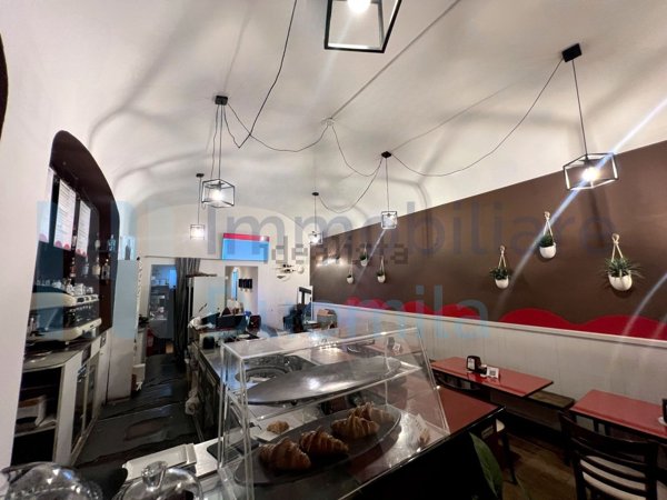 negozio in affitto a Bologna in zona Santo Stefano