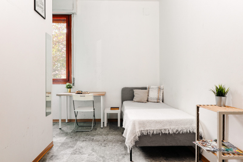 negozio in affitto a Bologna in zona Murri