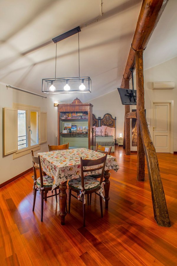 appartamento in affitto a Bologna in zona Santo Stefano