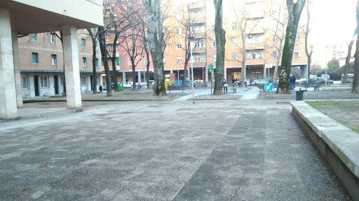 negozio in affitto a Bologna in zona Borgo Panigale