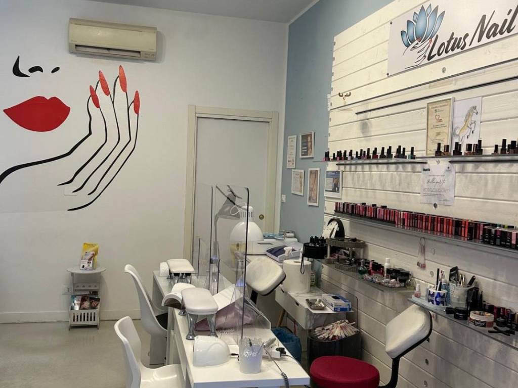 negozio in vendita a Bologna in zona Centro Storico