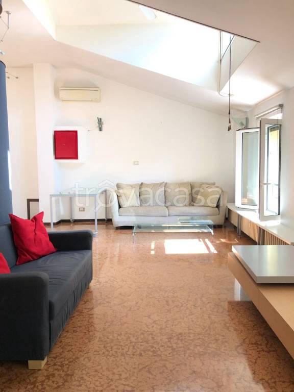 appartamento in affitto a Bologna in zona San Vitale