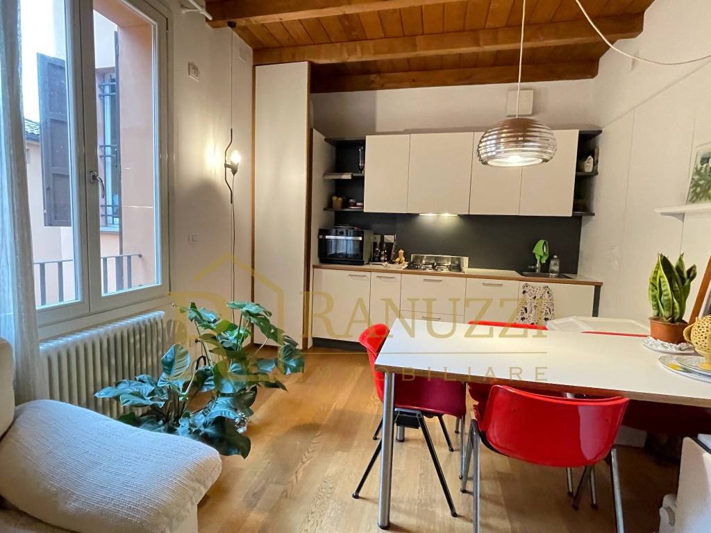 appartamento in affitto a Bologna in zona Santo Stefano