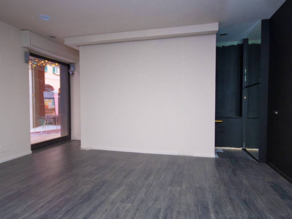 negozio in affitto a Bologna in zona Centro Storico