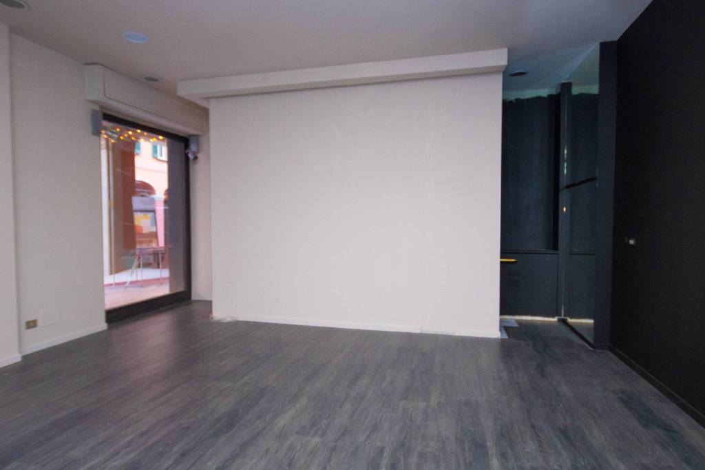 negozio in affitto a Bologna in zona Centro Storico