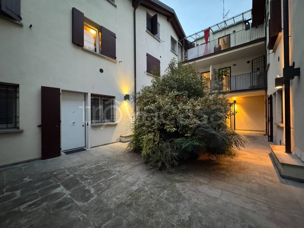 appartamento in affitto a Bologna in zona Santo Stefano