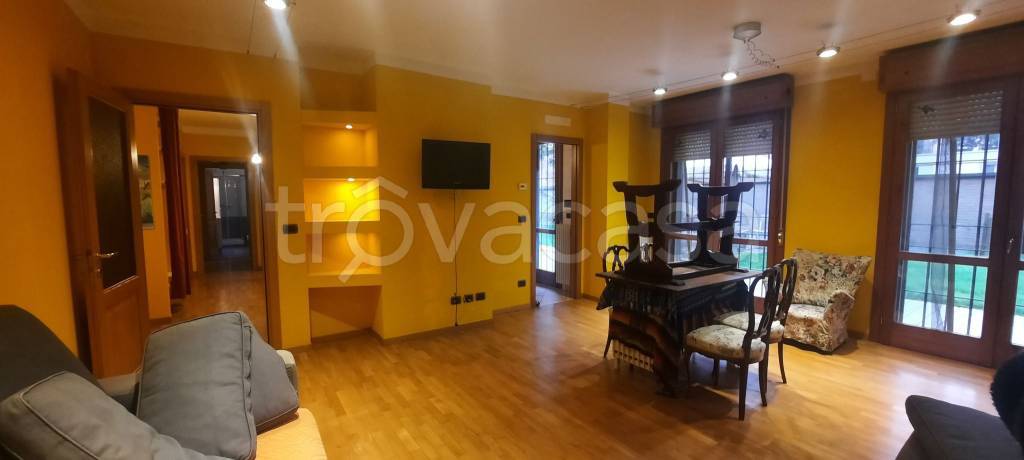 appartamento in affitto a Bologna in zona Saffi