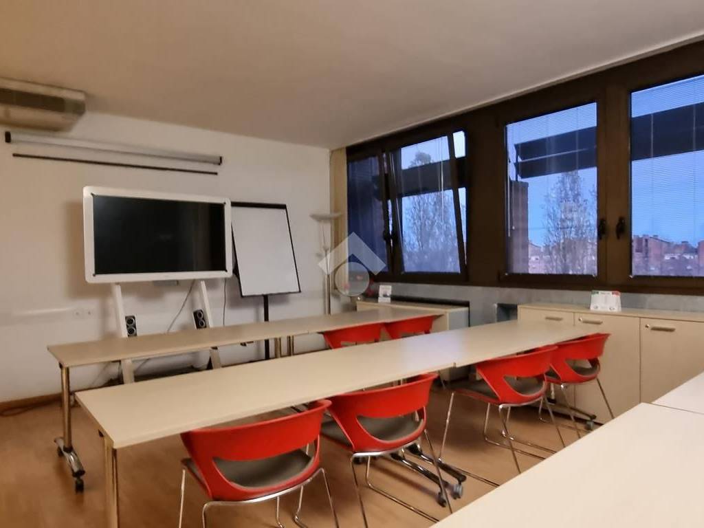 ufficio in affitto a Bologna in zona Bolognina