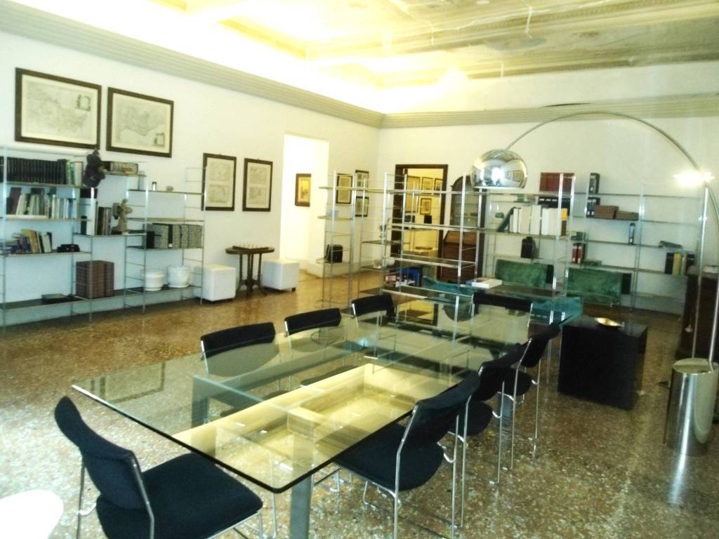 appartamento in affitto a Bologna in zona Santo Stefano